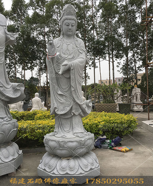 石雕观音像
